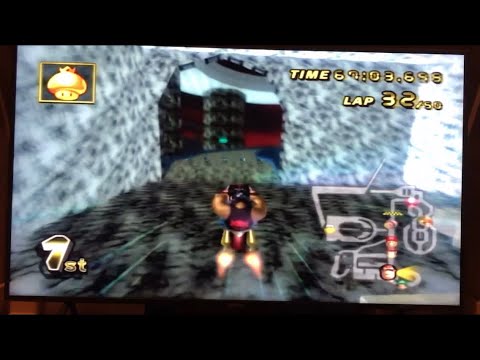 MKWii (Final Grounds) - Shortcut + Low Trick