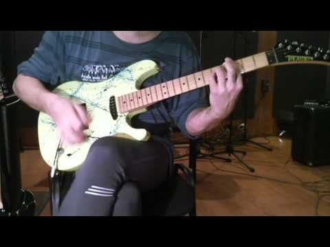 Peavey Tracer 1989 - Red image 18