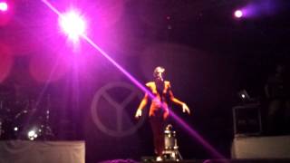 Chimie Physique- Yelle  Live at Monterrey Mexico 2011