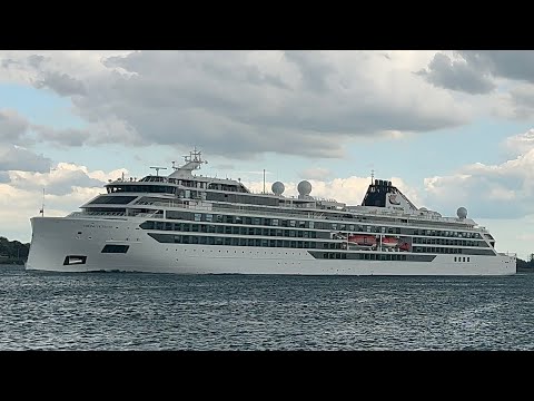 Great Lakes Cruise Ship Viking Octantis Salute