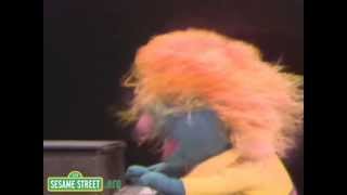 Sesame Street: Song - Count It Higher with little Chrissy