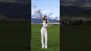 Download lagu 往前走吧,去追逐原野的风,去揽萤火的光#最美的风景在路上 mp3 Download lagu 往前走吧,去追逐原野的风,去揽萤火的光#最美的风景在路上 mp3