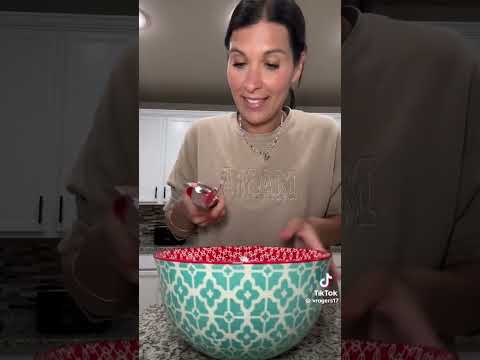 Viral Iceburg Lettuce Salad