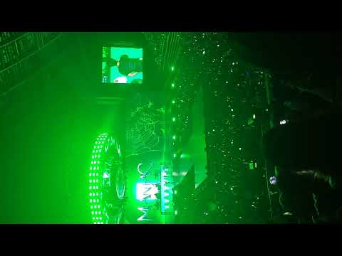 230205 Hyunjin Ice cream + Changbin Doodle ft Han being funny #straykids #jyp #changbin #hyunjin