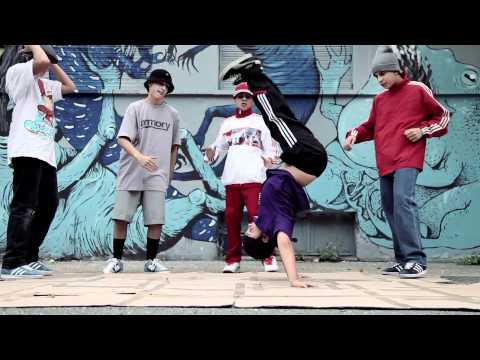 Videomind ( Clementino, Paura & Tayone) - Peter Pan OFFICIAL