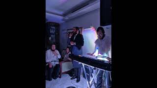 הנני רופא לך מרדכי בן דוד - שרולי וינברגר קומזיץ עם בחורי ישיבה