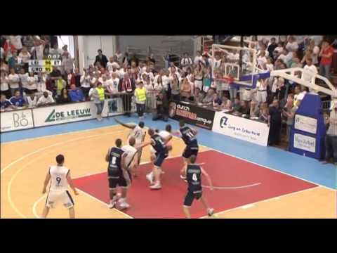 29 mei 2011 ZZ Leiden - GTF Groningen, Monta McGhee's FT-rebound in slowmo