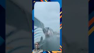 Download lagu Two Buses Speeding Like a Race on the Panjang Toll Road mp3