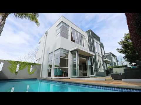 22 Hukanui Crescent, Ponsonby - Steen Nielsen & Chloe Wither