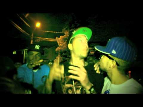 GREEN LIGHT DISTRICT (FREE AGENTS FEAT. D ONE)