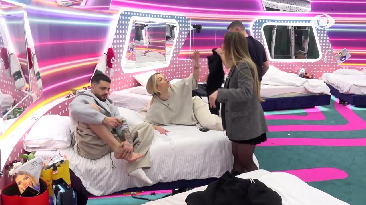 E ke zemrën sterrë të zezë, nuk je njerëzore/ Vijon debati mes Selin dhe Juelës