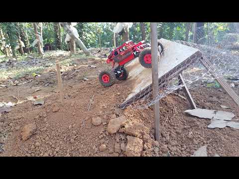 hb rock crawler vs 1:14 scale track |1:18 rock crawler on 1:14 scale track
