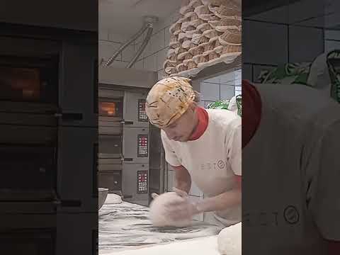 Making bread!Pan gallego boleo!