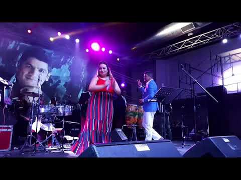 Anita Barroso y Eddy Herrera -El No Sabe De Amor