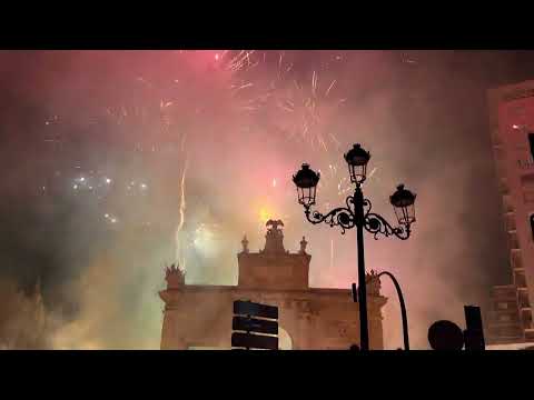Siervuurwerkshow Las Fallas 2024 Valencia bij Porta de la Mar