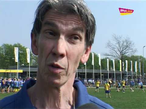 Handbal- en voetbaltoernooi voor schoolverlaters