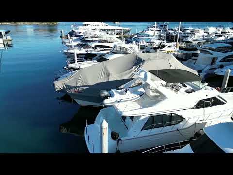 Bayliner 5288 Pilot House Motoryacht video