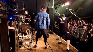 Dog Eat Dog - World Keeps Spinnin' (live at Ruusrock / Gruitrode)