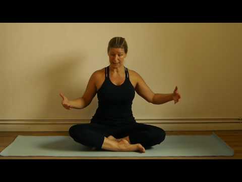 Natürlich Yoga - Guter Sitz zum in die Ruhe kommen mit Móhini