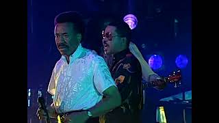 Earth, Wind &amp; Fire - Sunday Morning (Live in Japan 1995) [4K Upscale | Remastered]