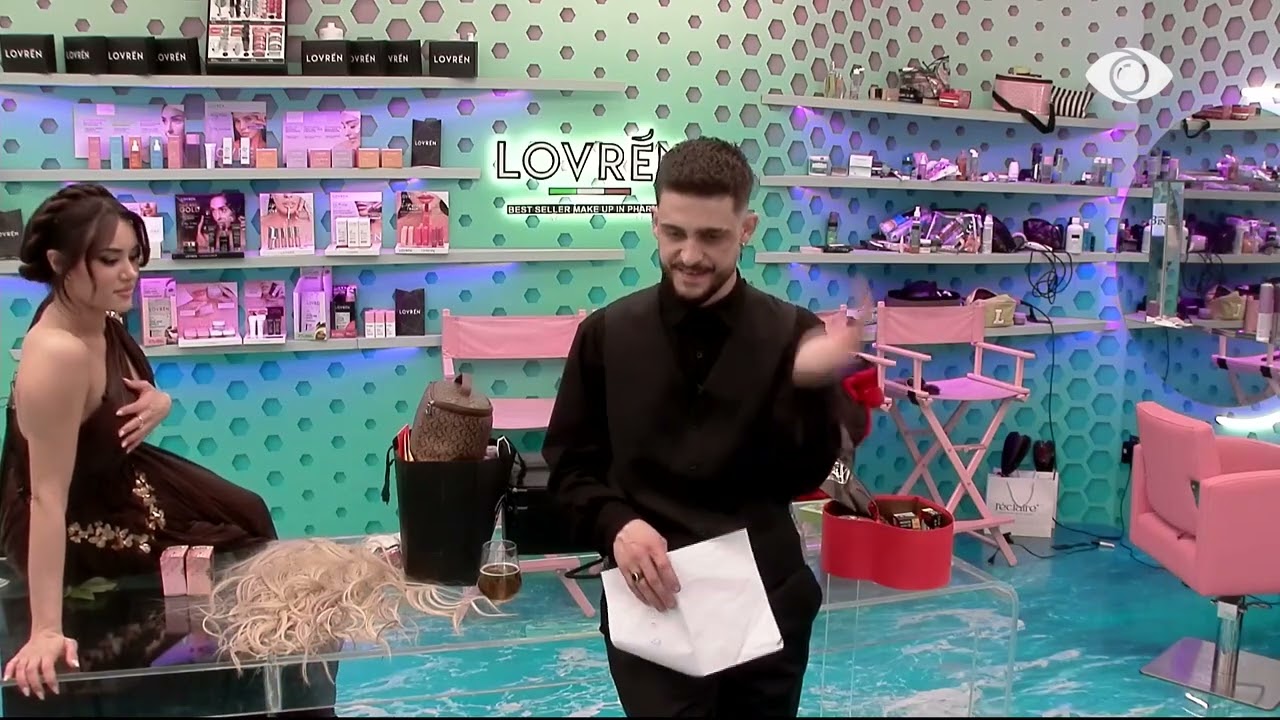 Juela i gris letrën që i solli i dashuri për Shën Valentin, Greta: Turp të vijë, palaço