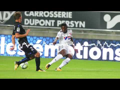Harrison Manzala avant Amiens - Bordeaux, au Stade Océane