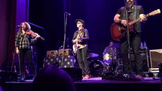 Steve Earle And The Dukes And Duchesses - Baby&#39;s Just As Mean As Me - Newton Theatre 12/3/16