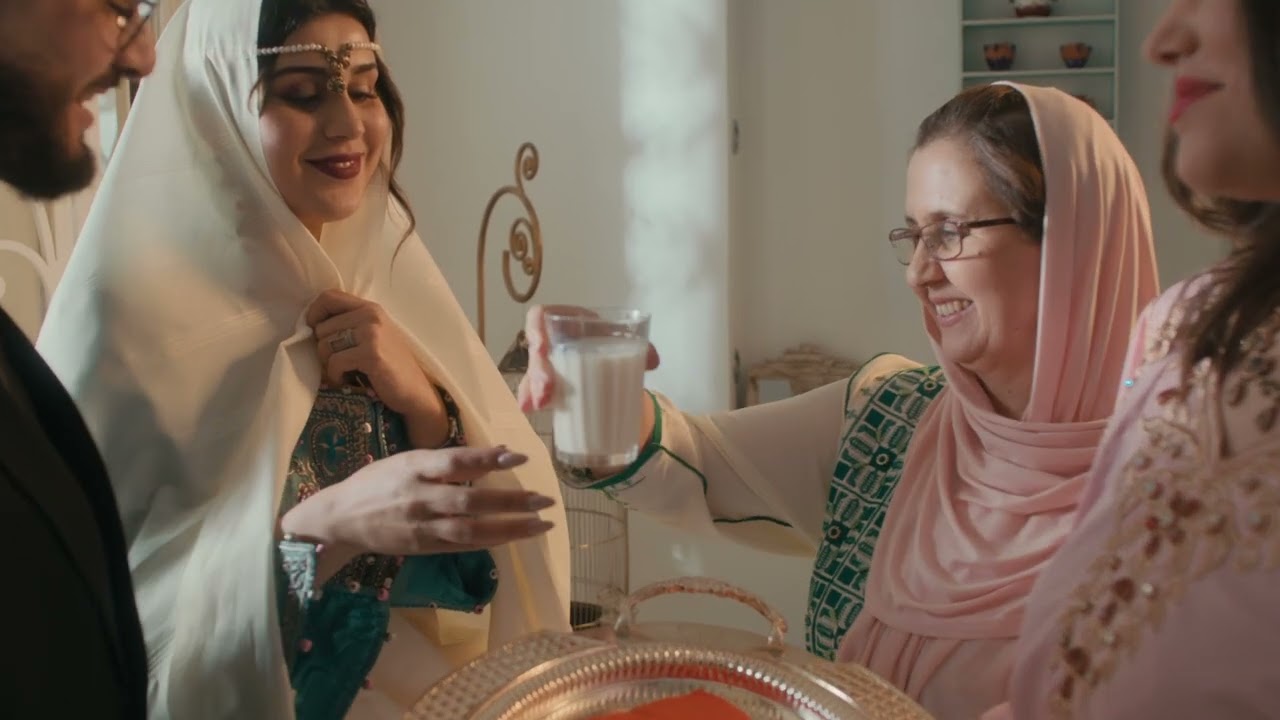 hodna lait حضنة ديما تجمعنا ...25 سنة ومازال جديد