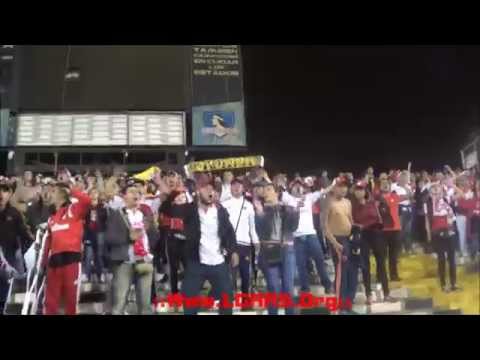 "- TRAS LAS HUELLAS DEL LEÓN! - Independiente Santa Fe Vs Colo Colo - CBL 2015 -" Barra: La Guardia Albi Roja Sur &bull; Club: Independiente Santa Fe &bull; País: Colombia