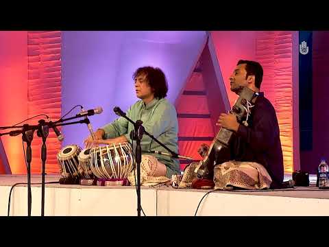 HORSE Running sound on Tabla by Ustad Zakir Hussain  |  Live at BCMF 2015