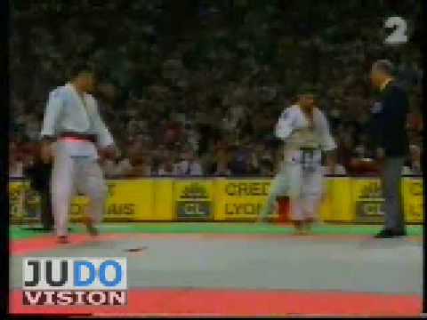 JUDO 1997 World Championships: Hyuk Kim (KOR) - Larbi Benboudaoud (FRA)