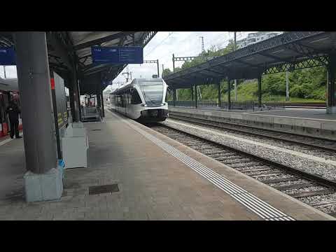 Ein Thurbo RABe 526 Stadler GTW (2/6) beim Halt in Rorschach.