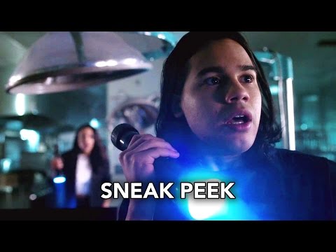 The Flash 2x21 Sneak Peek "The Runaway Dinosaur" (HD)