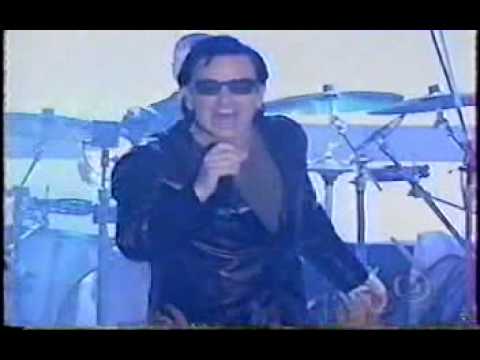 U2 - Beautiful Day (Rio 2000)