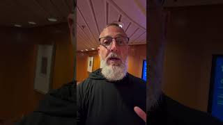 Rhapsody of the Seas – Night 1 Review 👀 What I like so far: ✔️ Smaller, cozy Vision Class vibe ✔️