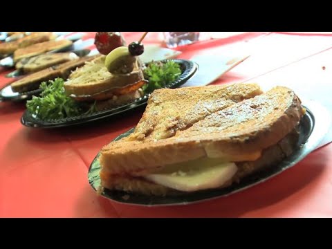 download lagu mp3 mp4 Wisconsin Cheese Grilled Cheese Contest, download lagu Wisconsin Cheese Grilled Cheese Contest gratis, unduh video klip Wisconsin Cheese Grilled Cheese Contest