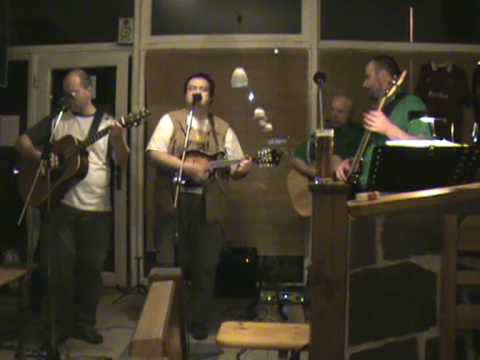 Koukám, jak celá země vstává