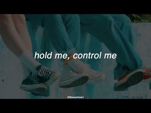 키스누 Kisnue - Hold Me / lyrics