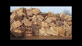Recycling and crushing wood/boards/pallets with hammer mill to remove iron and nails and make mulch