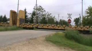 preview picture of video 'Canadian National SD40-2LW # 5265 Switches Charter Steel in Saukville, Wisconsin (6/14/10)'