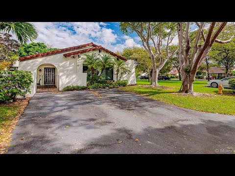 13511 SW 111 Ter, Miami, FL Presented by David Gregory Witt.