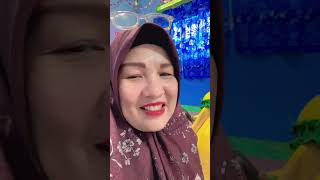 Download lagu Menunggu jemputan nak cantik zunay jilbab sudah dibuka sabar ya nak solehah nya bu guru 🧑‍🏫 mp3