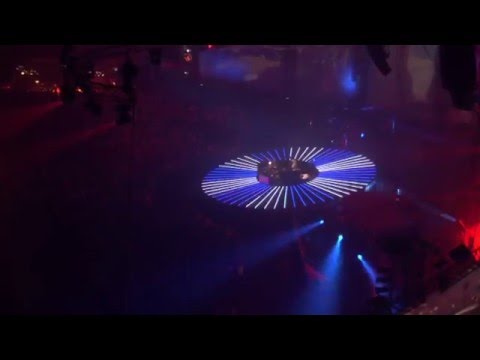 DJ Tiesto (Scott Bond vs Solarstone) - 3rd Earth (Live) HD