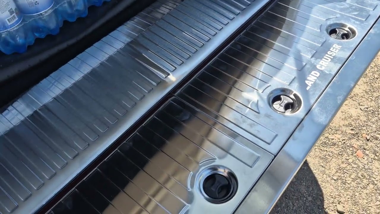 Комплект вставок в багажник из нержавеющей стали Video 1