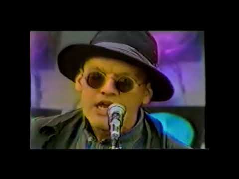 R.E.M. 1985-07-01 - Musik Convoy, WDR, West Germany ['Driver 8' & interview with Michael Stipe]