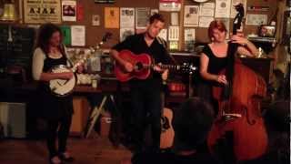 Vanessa McGowan Band @ The Bunker, Devonport (clip 2)