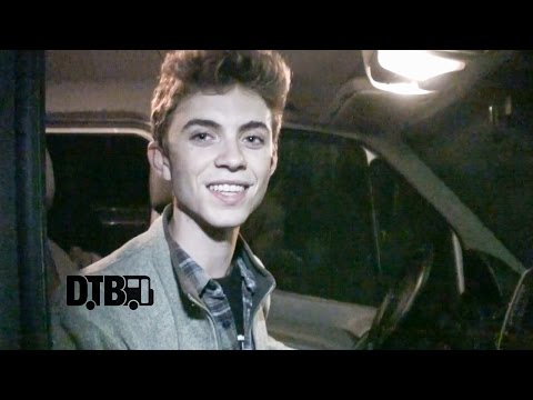 Matt Jaffe & The Distractions - BUS INVADERS Ep. 964