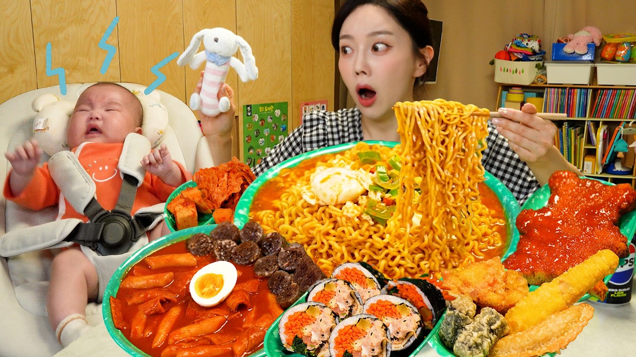 육아 모드🍼 분식모음 ✨라면 김밥 떡볶이 전부 먹을 수 있을까? Parenting Mode with Ramyun Gimbap and Tteokbokki Ssoy