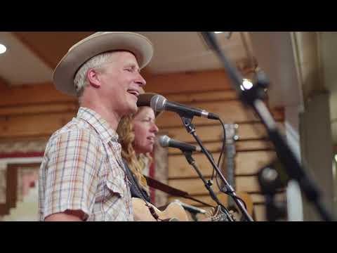 Redd Volkaert Trio with Caleb Klauder, Reeb Willms & Riley Calcagno - Hole In My Heart