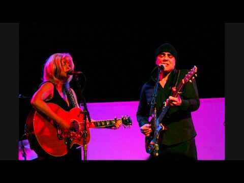 Stranger Song - Emmylou Harris